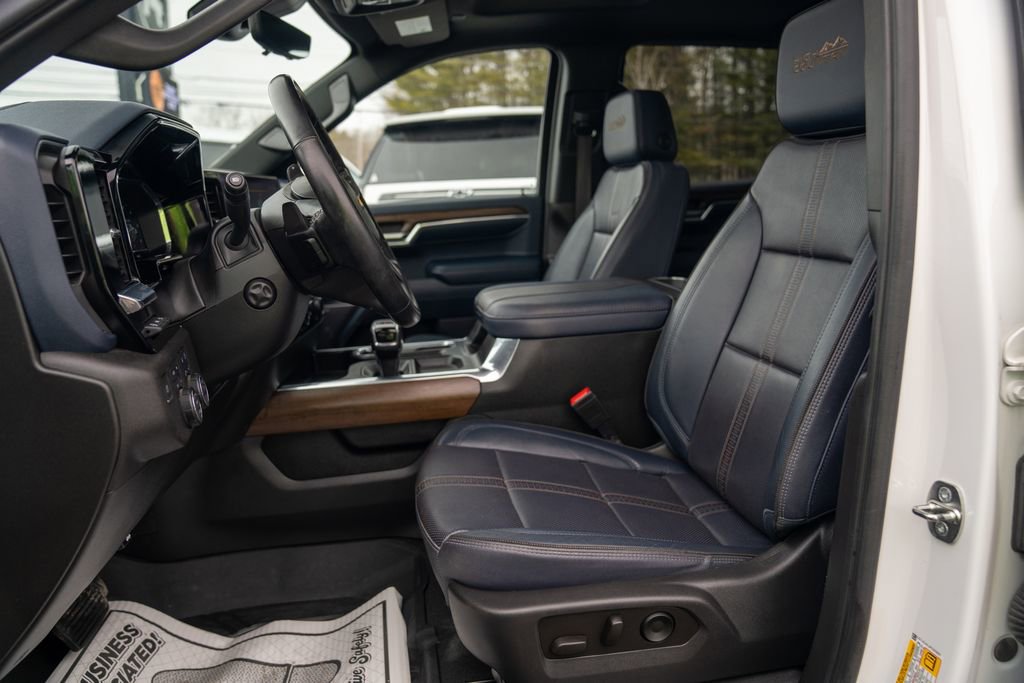 Used 2023 Chevrolet Silverado 1500 High Country w/ High Country Premium Package image 23