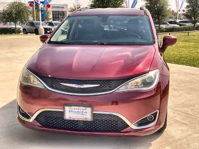 Used 2020 Chrysler Pacifica Touring-L FWD image 5