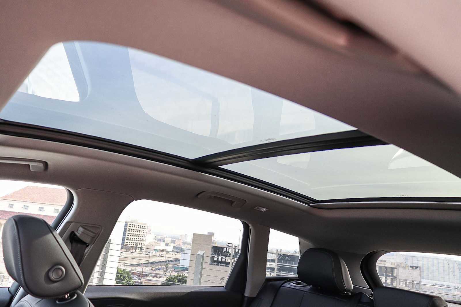 Used 2025 Audi Q6 e-tron Premium w/ Convenience Package image 33