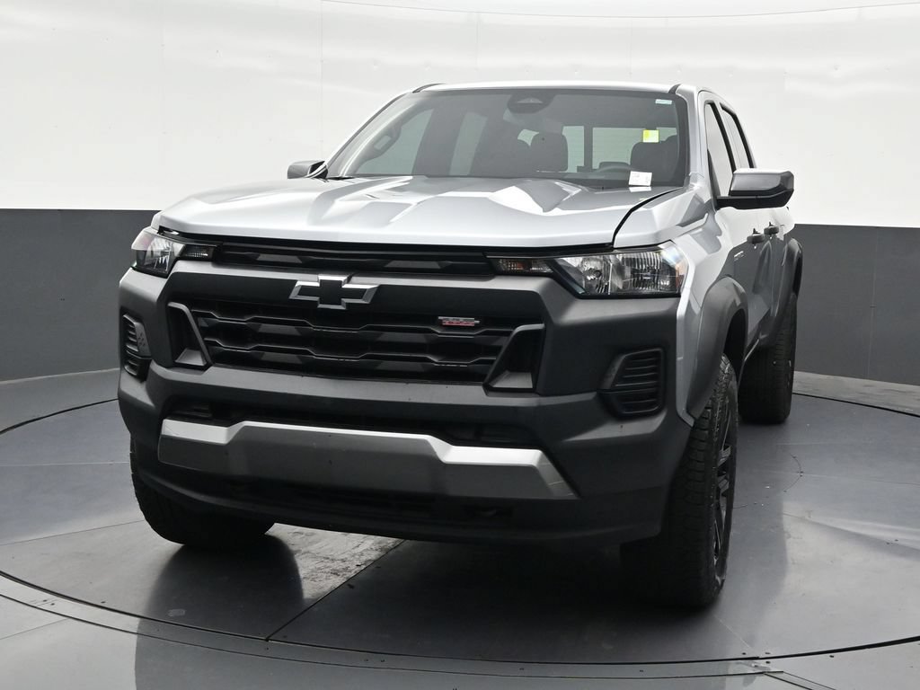 Used 2025 Chevrolet Colorado Trail Boss AWD/4WD image 9
