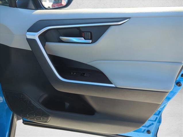 Used 2019 Toyota RAV4 XLE Premium image 23
