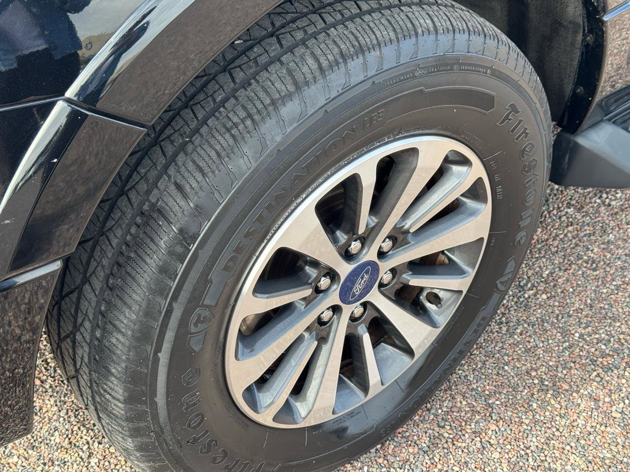 Used 2016 Ford Expedition EL XLT image 6