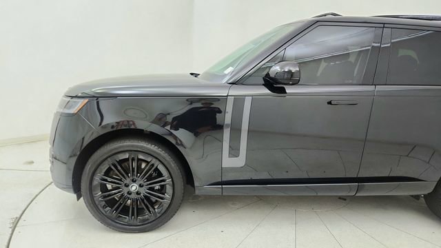 Used 2025 Land Rover Range Rover SE AWD/4WD image 9