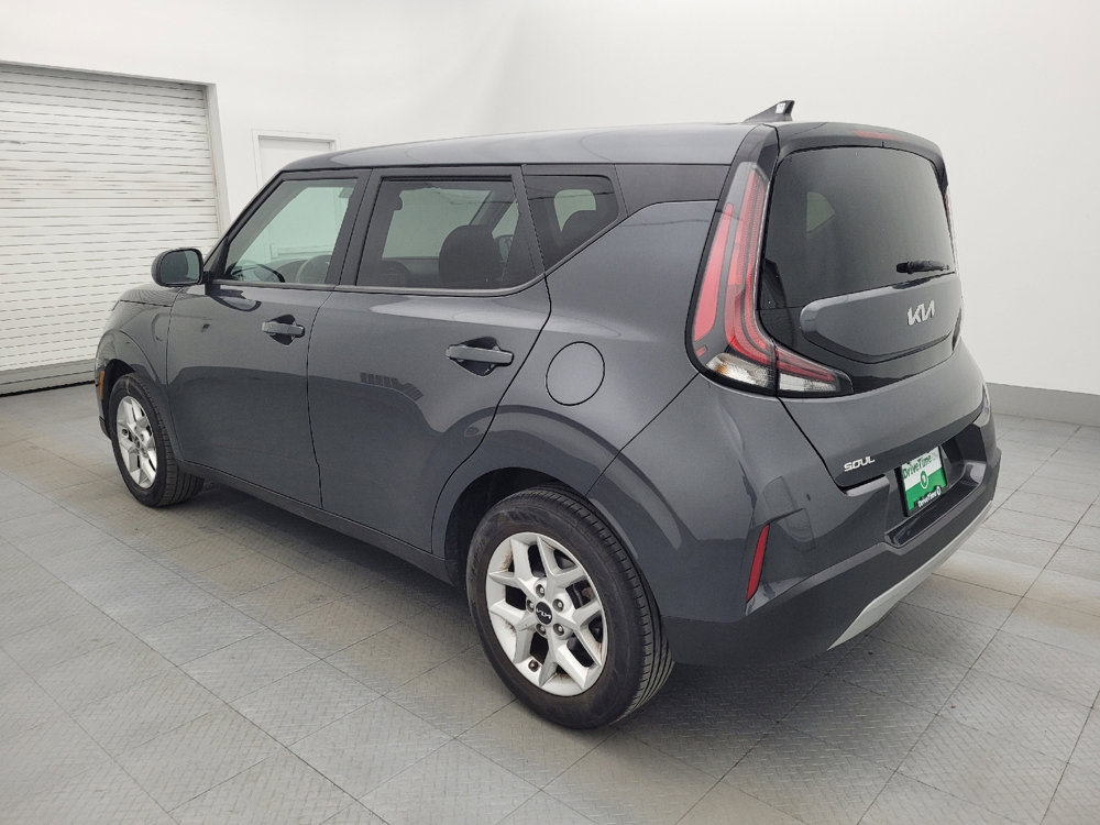 Used 2023 Kia Soul LX w/ LX Technology Package image 3