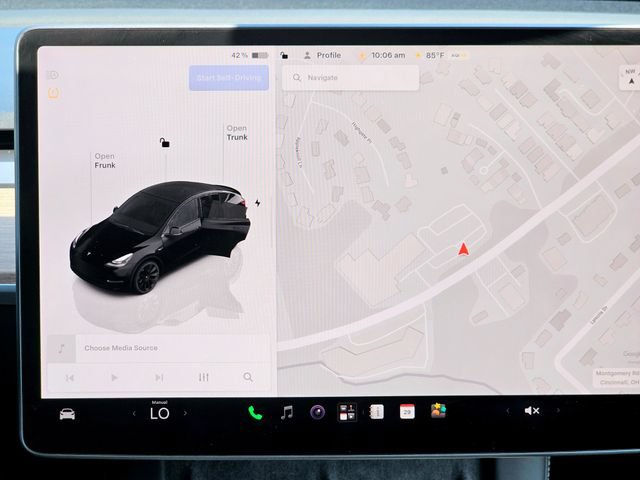 Used 2023 Tesla Model Y Long Range AWD/4WD image 35