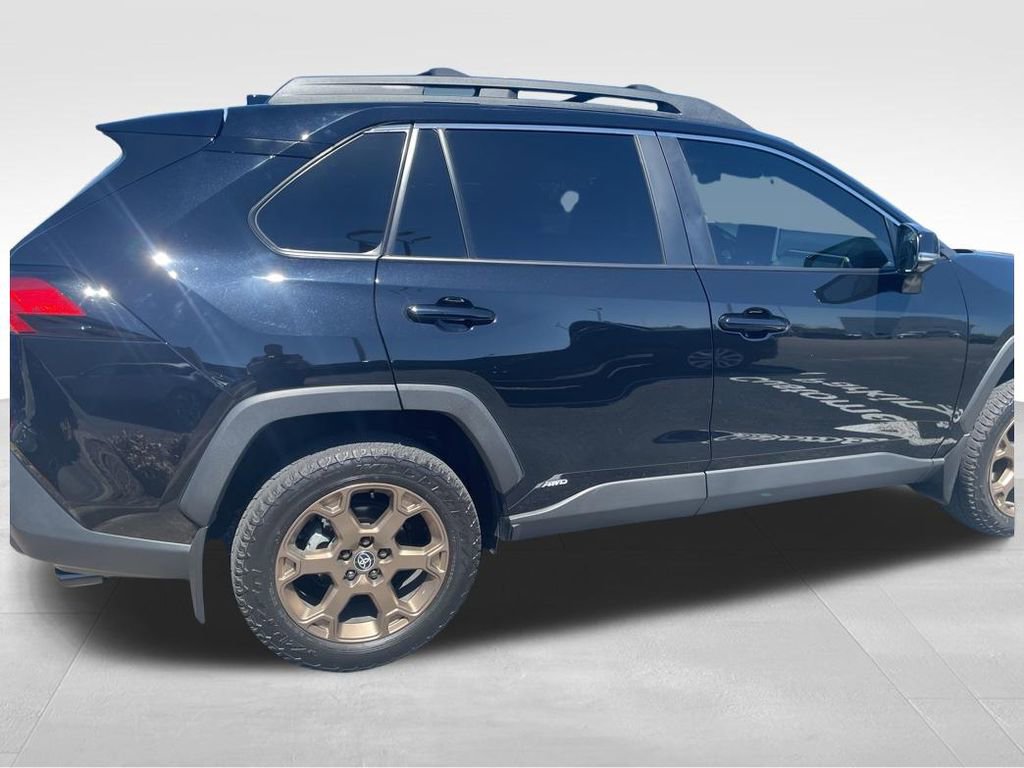 Used 2025 Toyota RAV4 Woodland Edition w/ Weather Package image 9