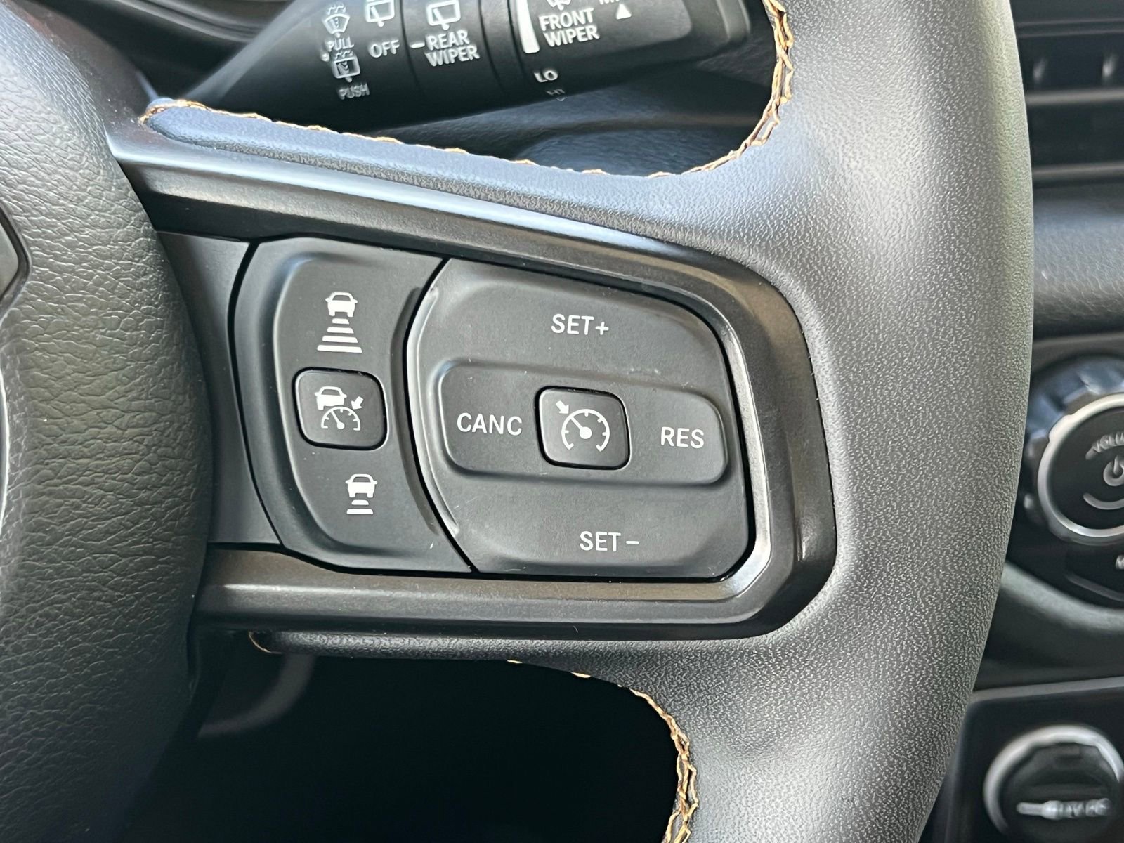 Used 2024 Jeep Wrangler Unlimited Sport AWD/4WD image 27