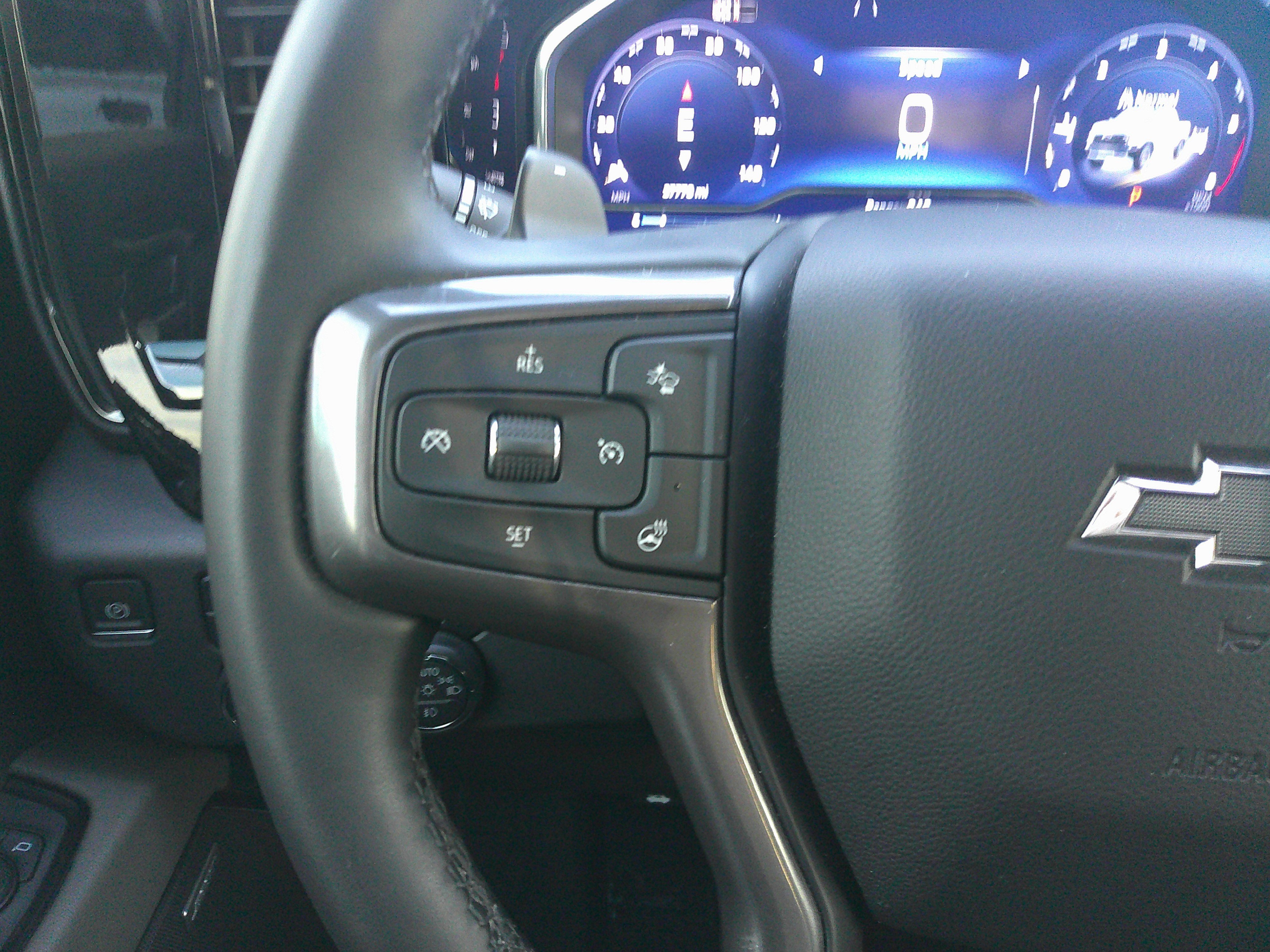 Used 2024 Chevrolet Silverado 1500 ZR2 w/ Technology Package image 20