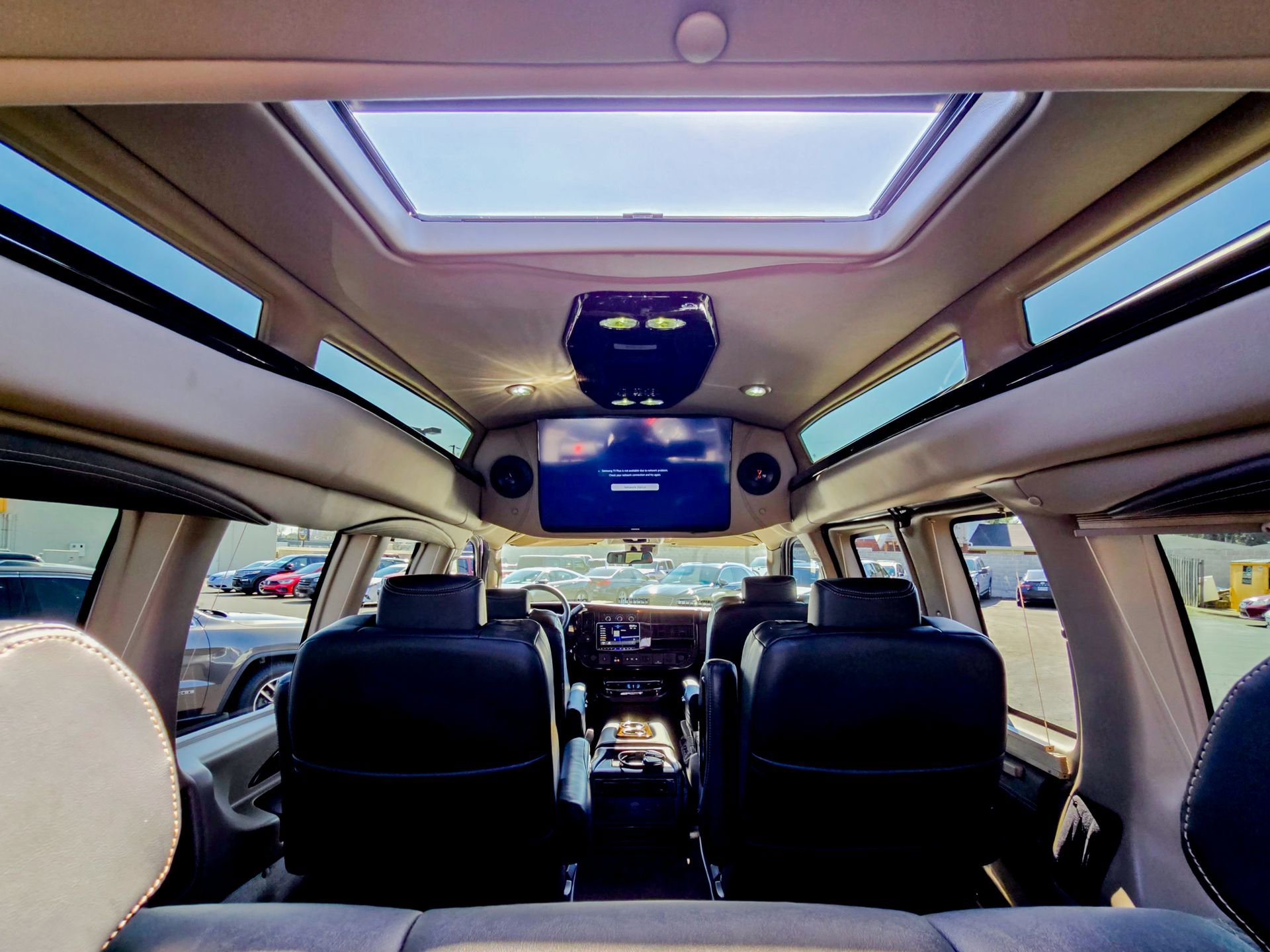 Used 2025 GMC Savana 2500 w/ Driver Convenience Package image 59