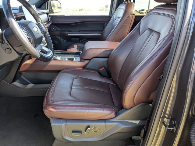 Used 2024 Ford Expedition Limited RWD image 16