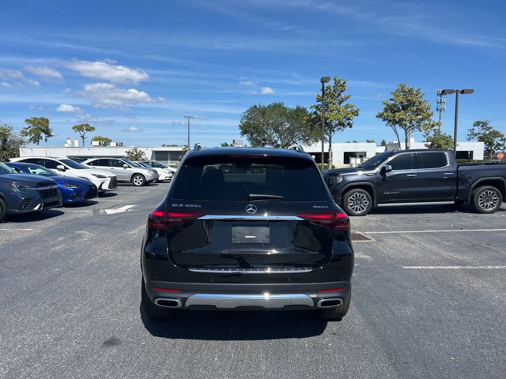 Used 2025 Mercedes-Benz GLE 450e 4MATIC image 4