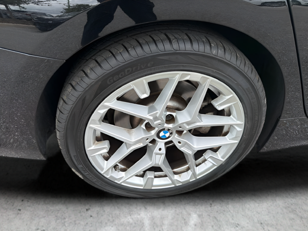 Used 2025 BMW 330i Sedan RWD image 48