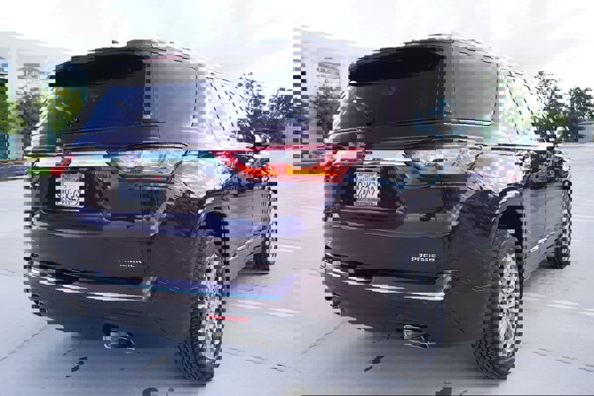 Used 2019 Chevrolet Traverse Premier w/ Driver Confidence II Package image 10