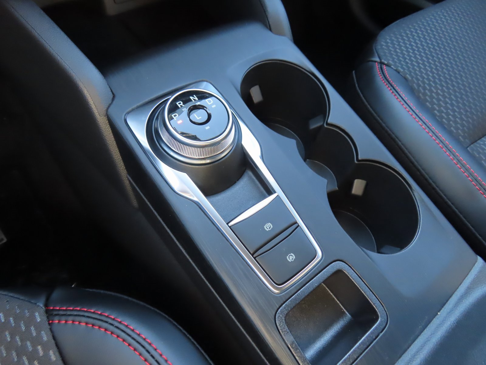 New 2026 Ford Escape ST-Line w/ Tech Pack #1 image 13