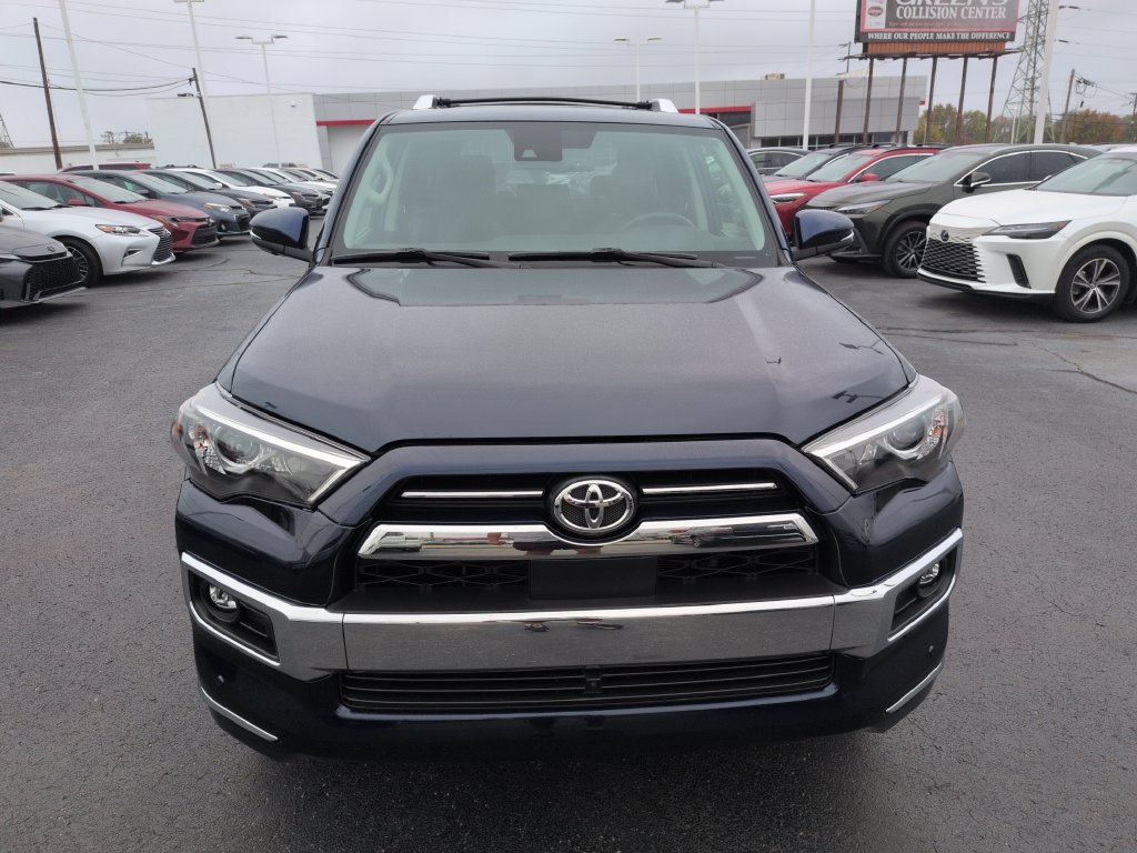 Used 2022 Toyota 4Runner Limited AWD/4WD image 8