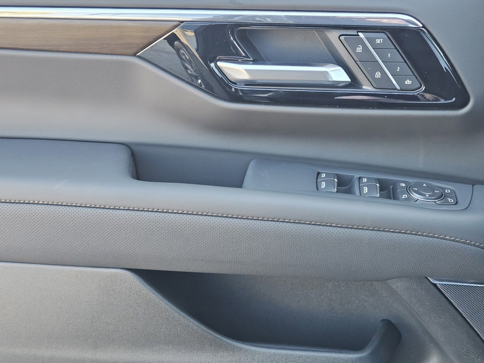 New 2026 Chevrolet Tahoe High Country image 16