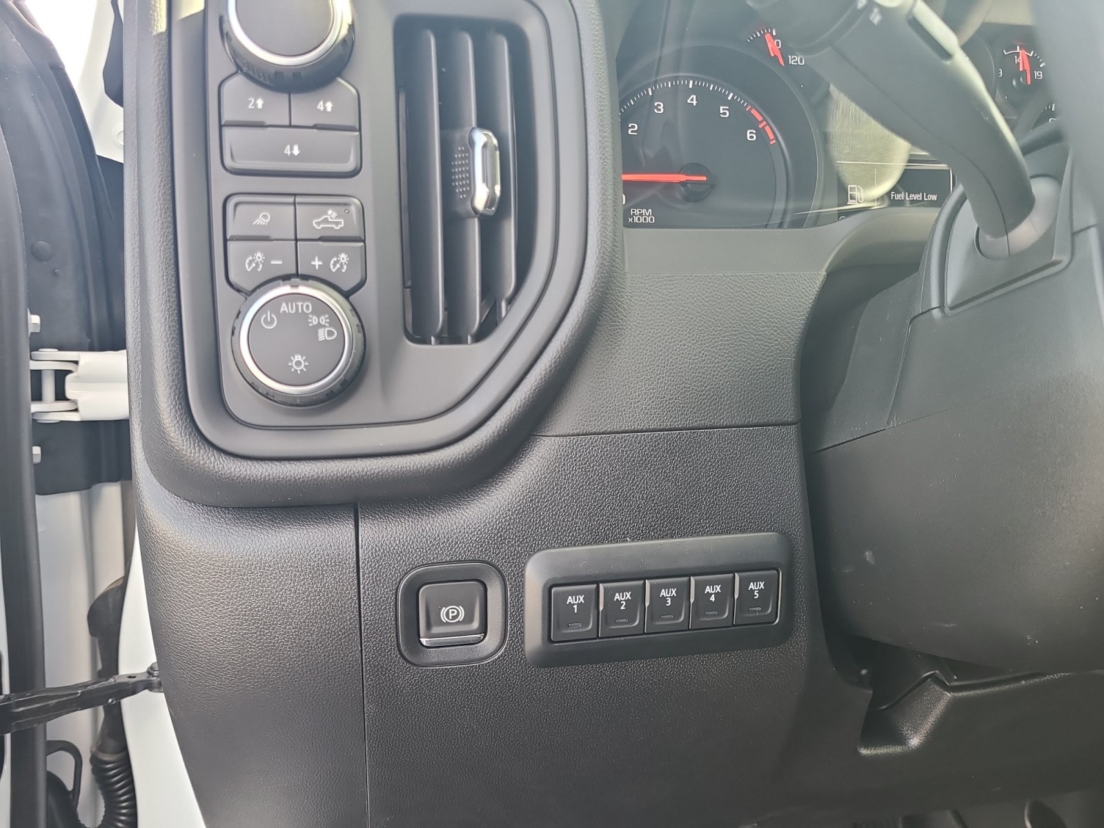 New 2026 Chevrolet Silverado 3500 W/T w/ WT/CX Safety Package AWD/4WD image 31