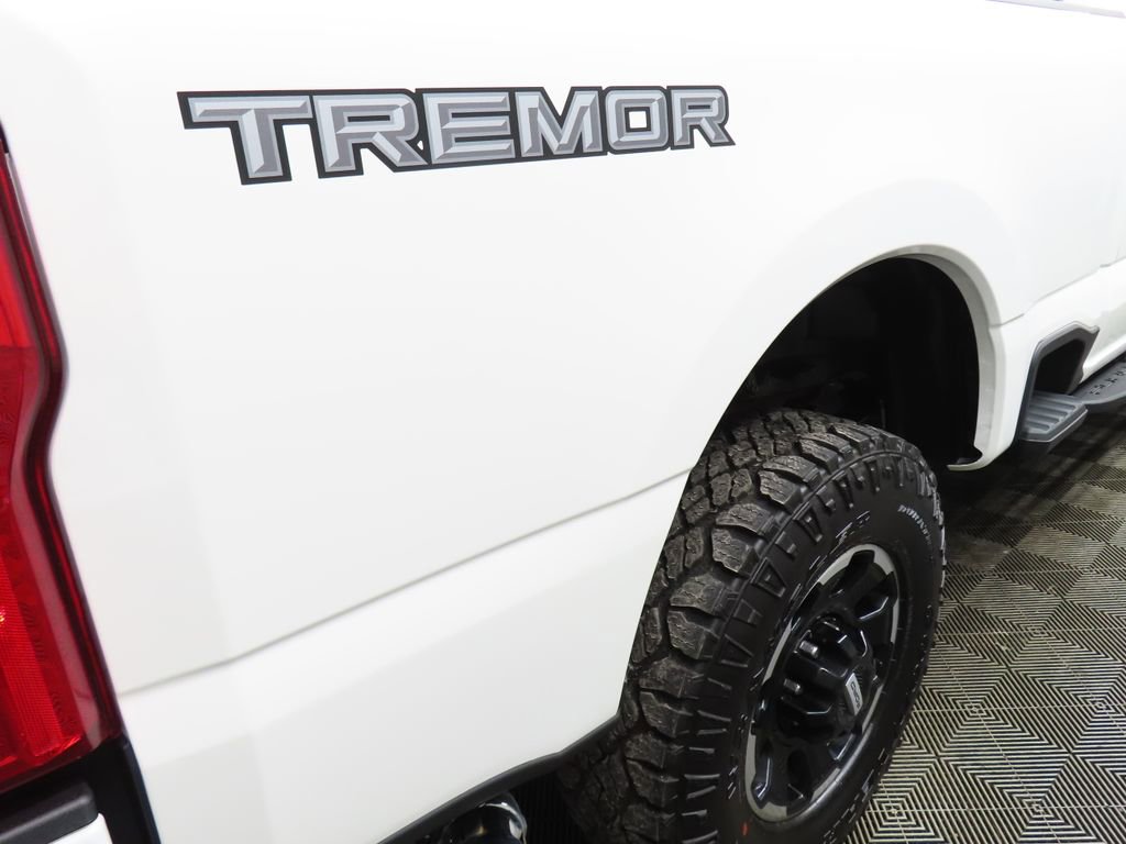 Used 2026 Ford F250 Platinum w/ Tremor Off-Road Package image 31