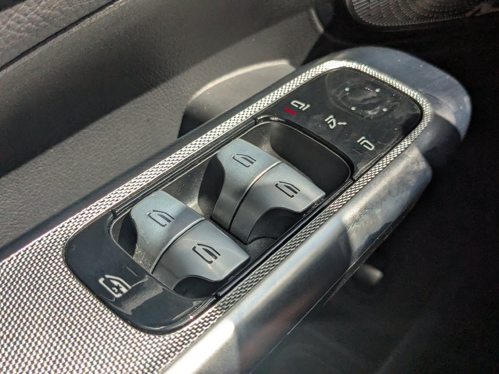 Used 2023 Mercedes-Benz GLC 300 w/ AMG Line image 9
