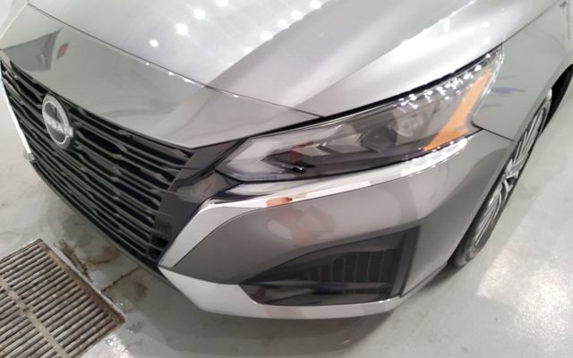 Used 2025 Nissan Altima 2.5 SV FWD image 9