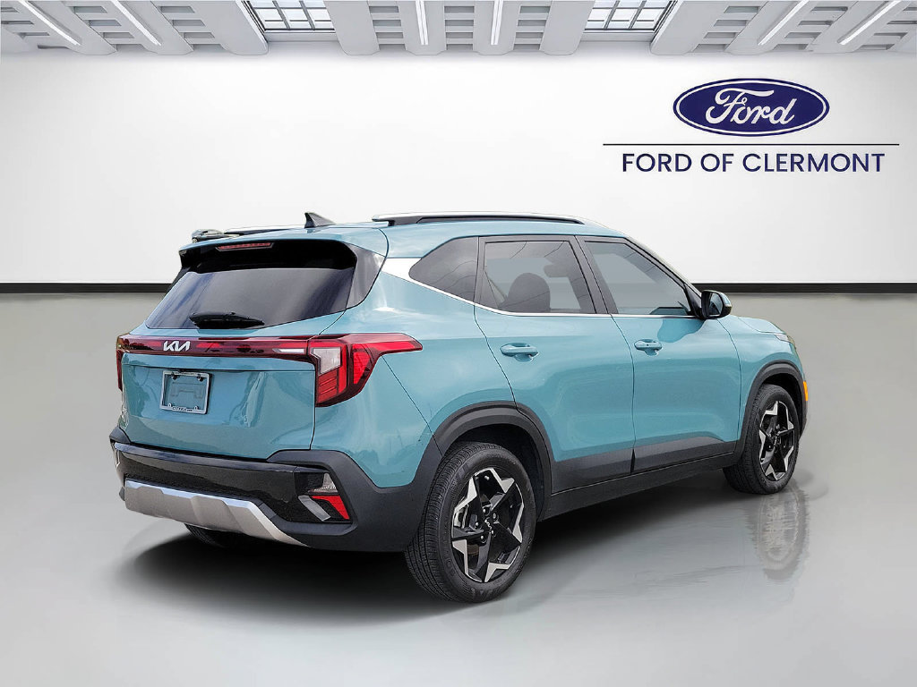 Used 2024 Kia Seltos EX FWD image 4