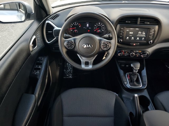 Used 2021 Kia Soul LX FWD image 17