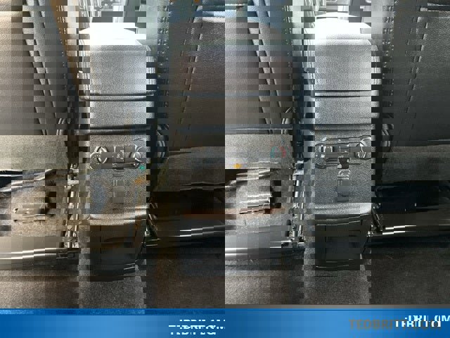 Certified 2018 Ford Explorer XLT w/ Equipment Group 202A image 14