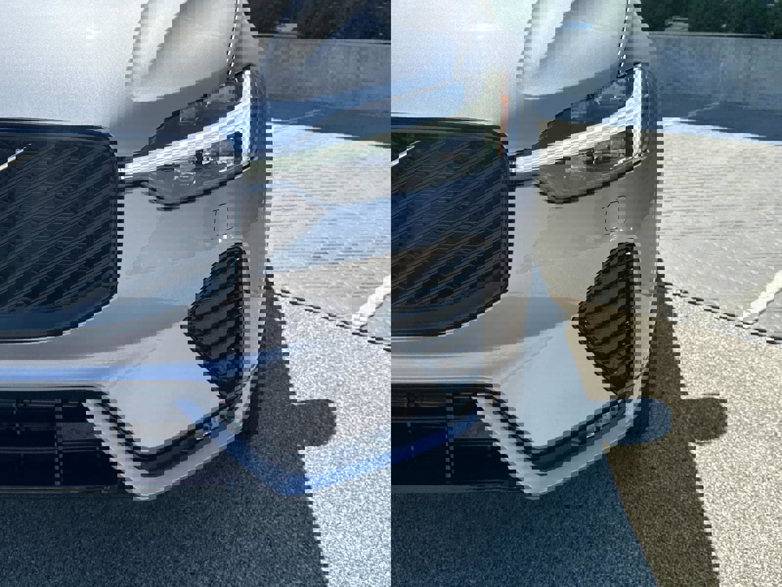 New 2026 Volvo XC60 B5 Plus w/ Climate Package image 10