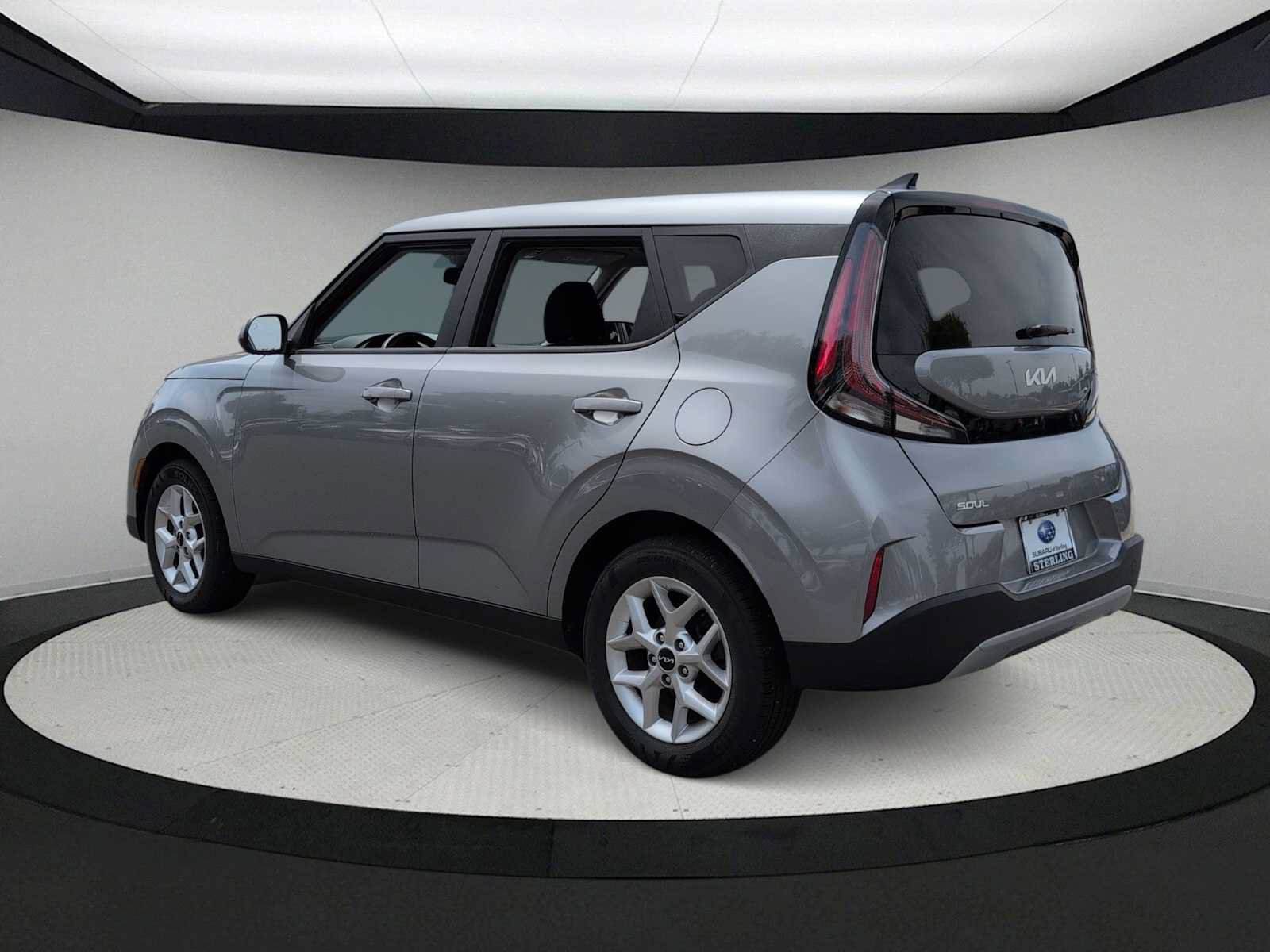 Used 2024 Kia Soul LX w/ Option Group 015 FWD image 6