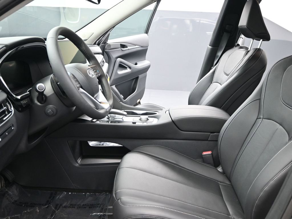 Used 2025 INFINITI QX60 Luxe w/ Cargo Package image 14