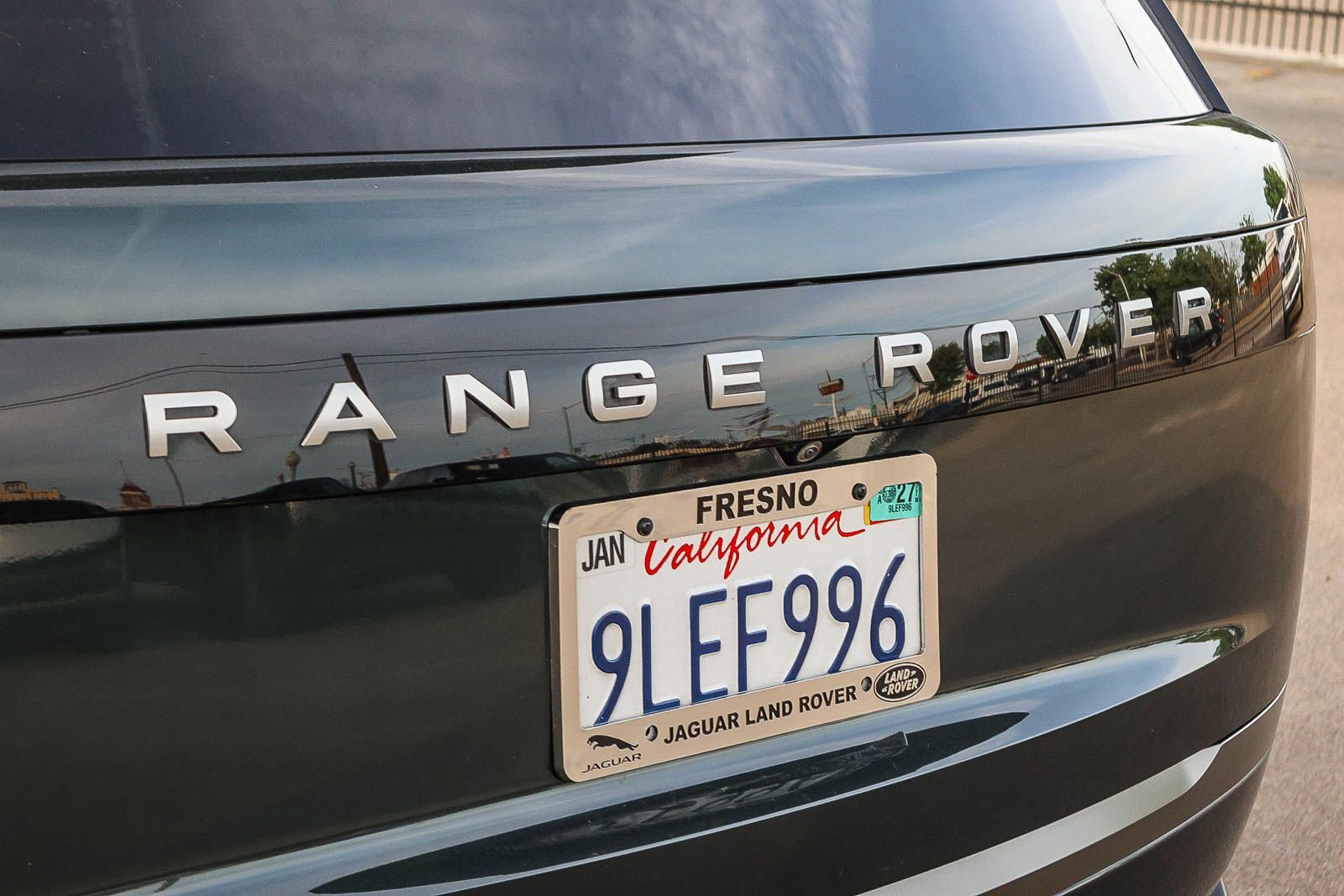 Certified 2024 Land Rover Range Rover SE AWD/4WD image 12