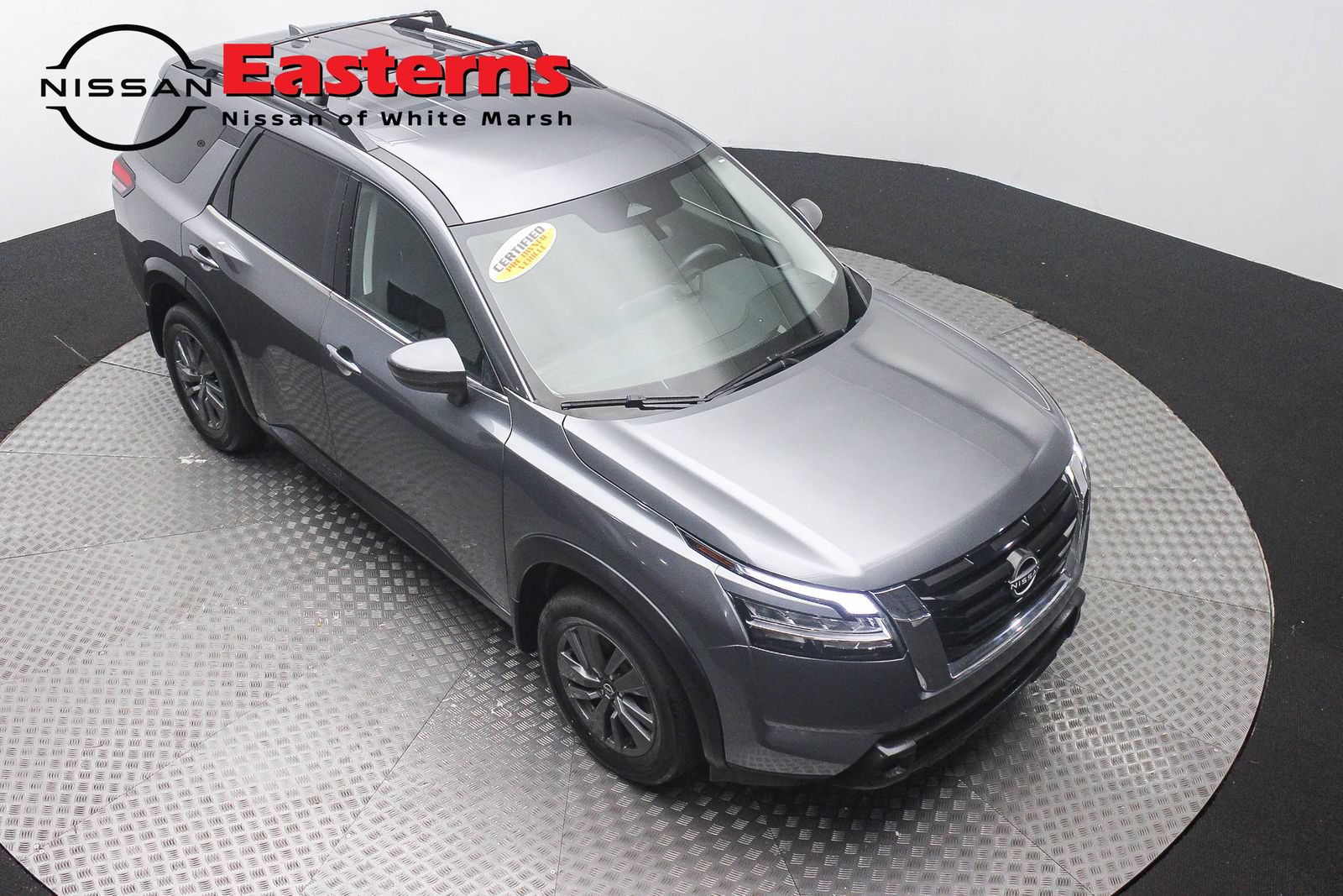 Used 2022 Nissan Pathfinder SV AWD/4WD image 3