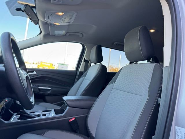 Certified 2018 Ford Escape SE w/ SE Sync 3 Package image 9