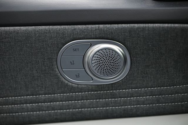 Certified 2025 Hyundai Elantra Limited image 15