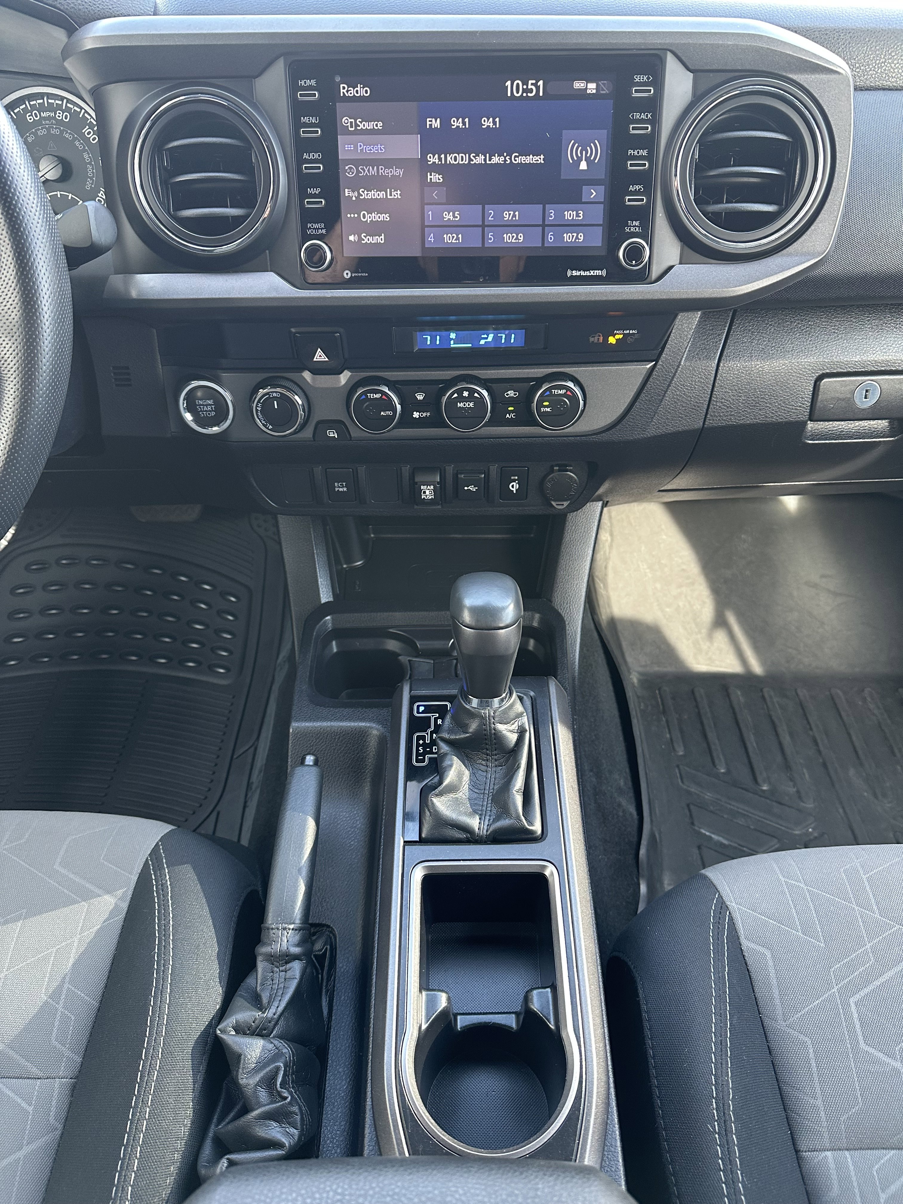 Used 2022 Toyota Tacoma TRD Off-Road image 28