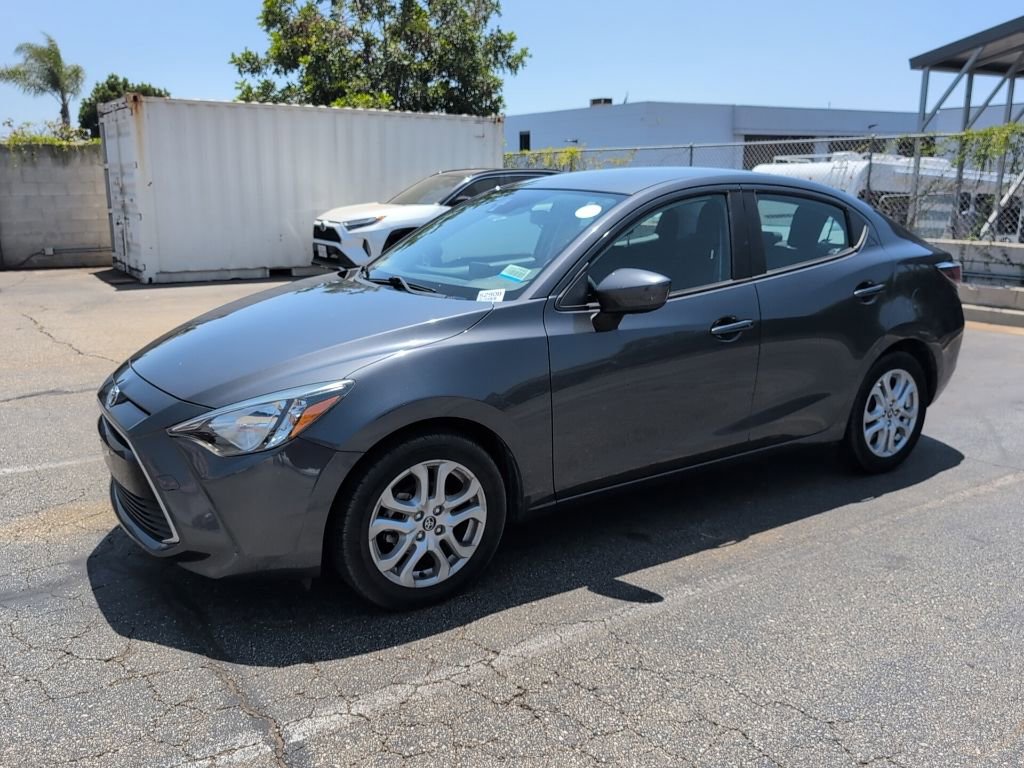 Used 2018 Toyota Yaris iA FWD image 2