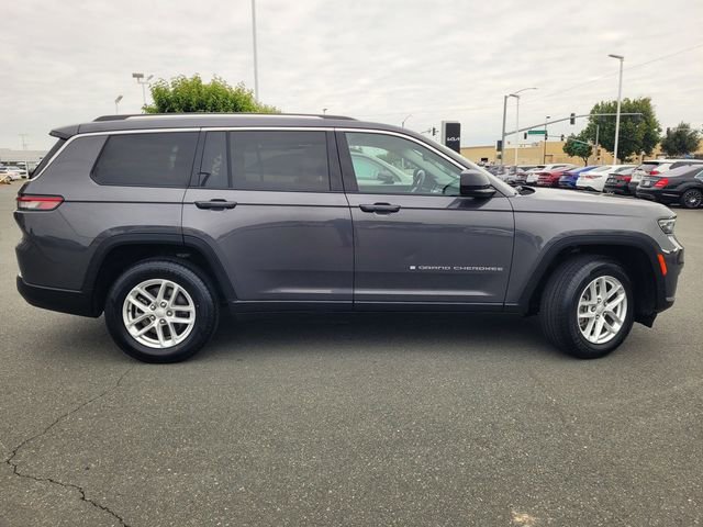 Used 2023 Jeep Grand Cherokee L Laredo AWD/4WD image 3