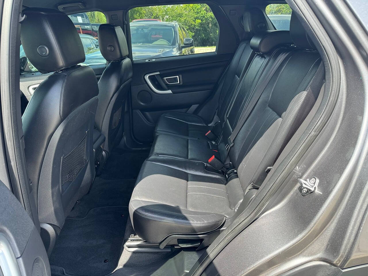 Used 2018 Land Rover Discovery Sport HSE AWD/4WD image 15