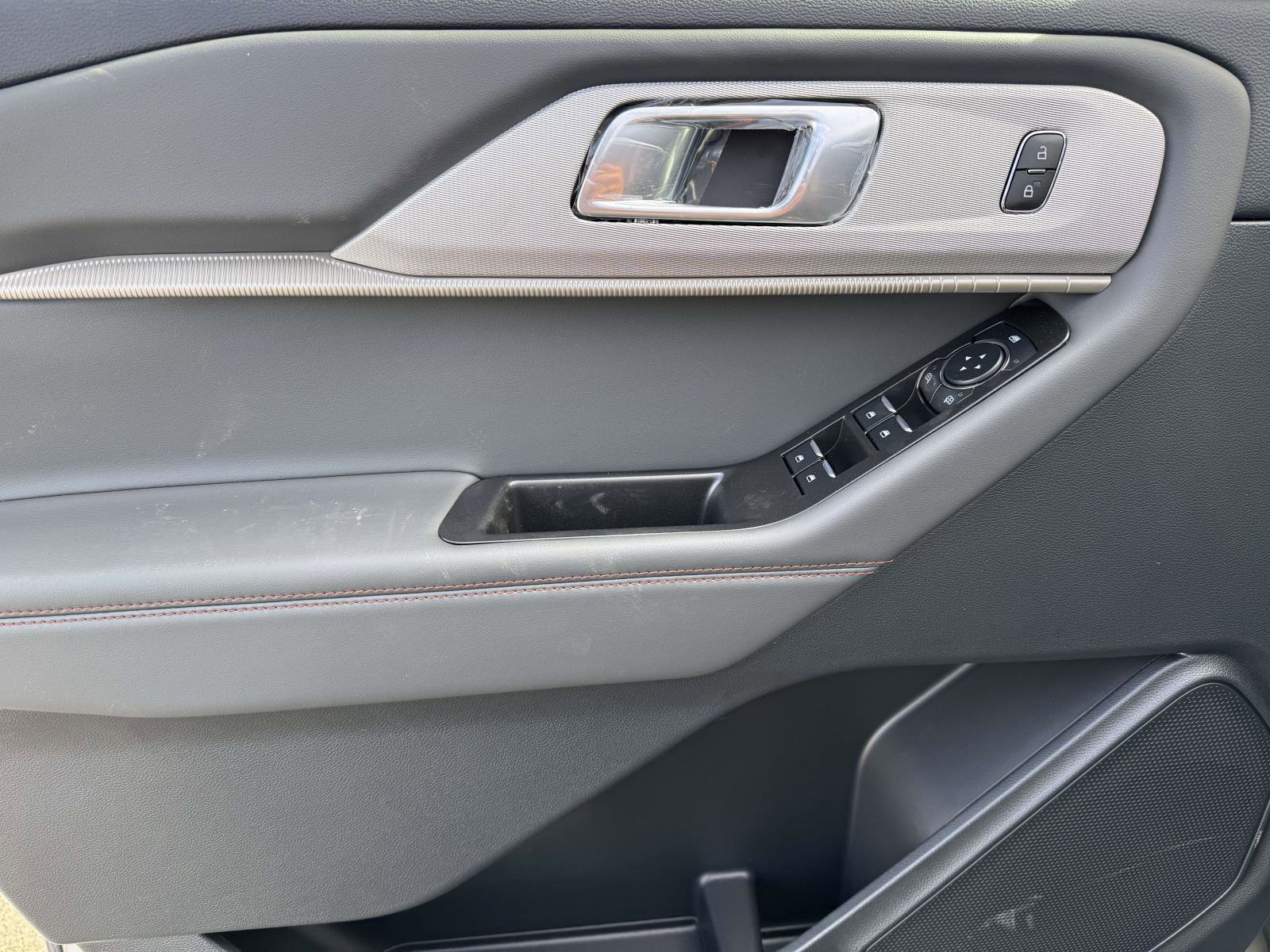 New 2026 Ford Explorer Active image 15