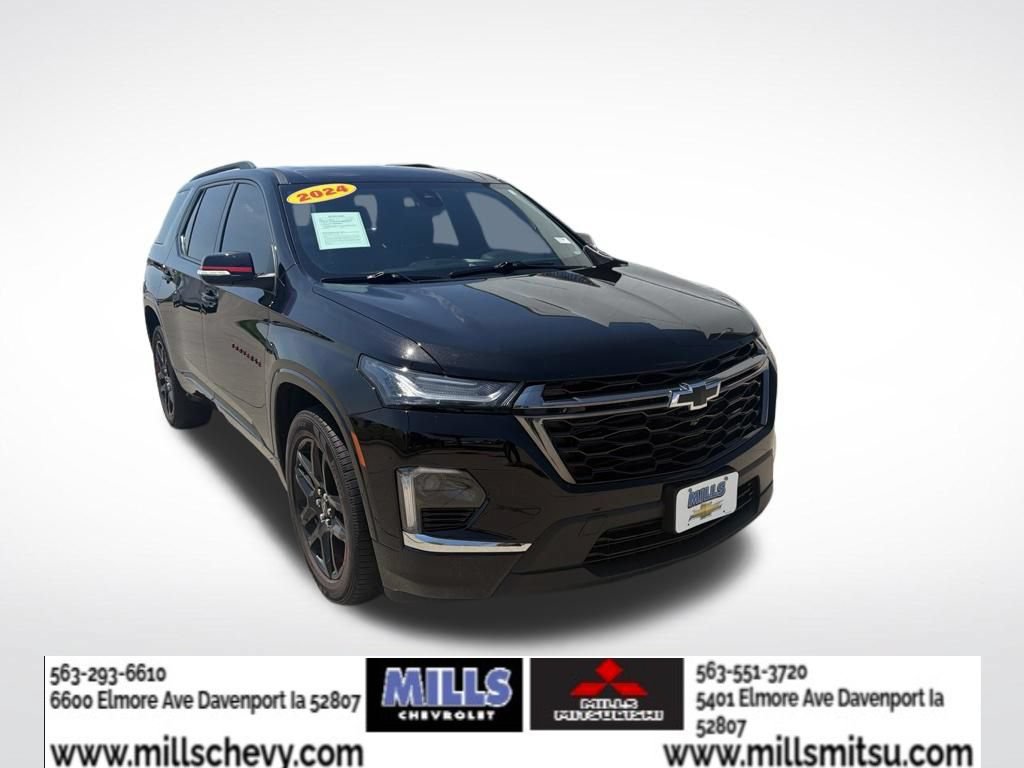 Used 2023 Chevrolet Traverse Premier w/ Redline Edition AWD/4WD image 3