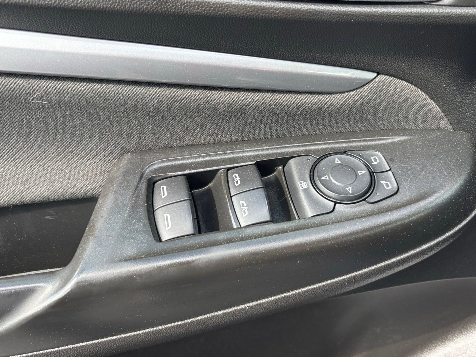 Used 2023 Chevrolet Bolt EUV LT image 16