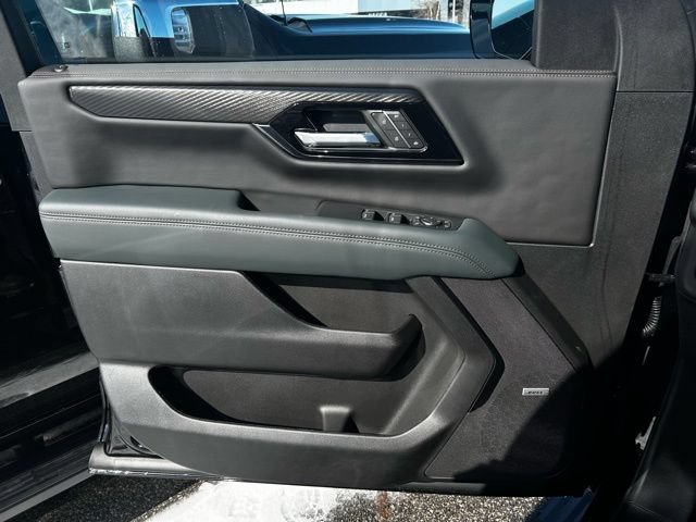 New 2025 GMC Yukon XL AT4 w/ AT4 Premium Plus Package AWD/4WD image 14