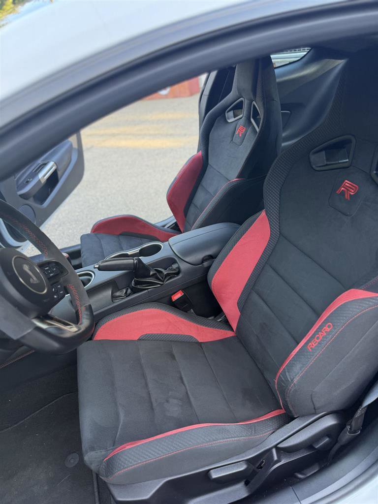 Used 2019 Ford Mustang Shelby GT350R w/ GT350R Equipment Group 920A RWD image 9