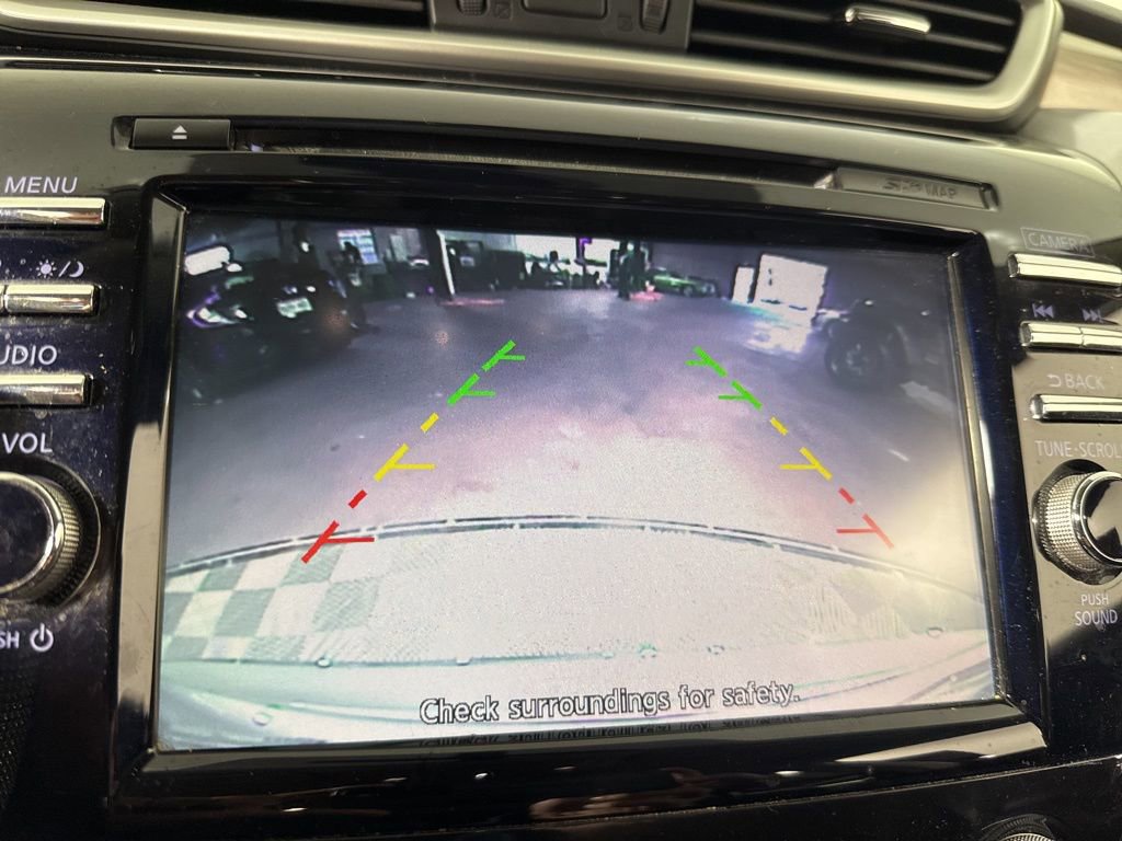 Used 2018 Nissan Murano SV image 14