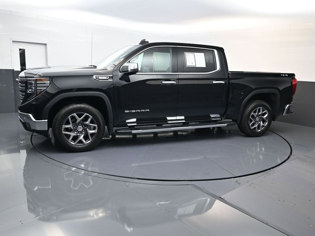 Used 2022 GMC Sierra 1500 SLT w/ SLT Premium Plus Package AWD/4WD image 9
