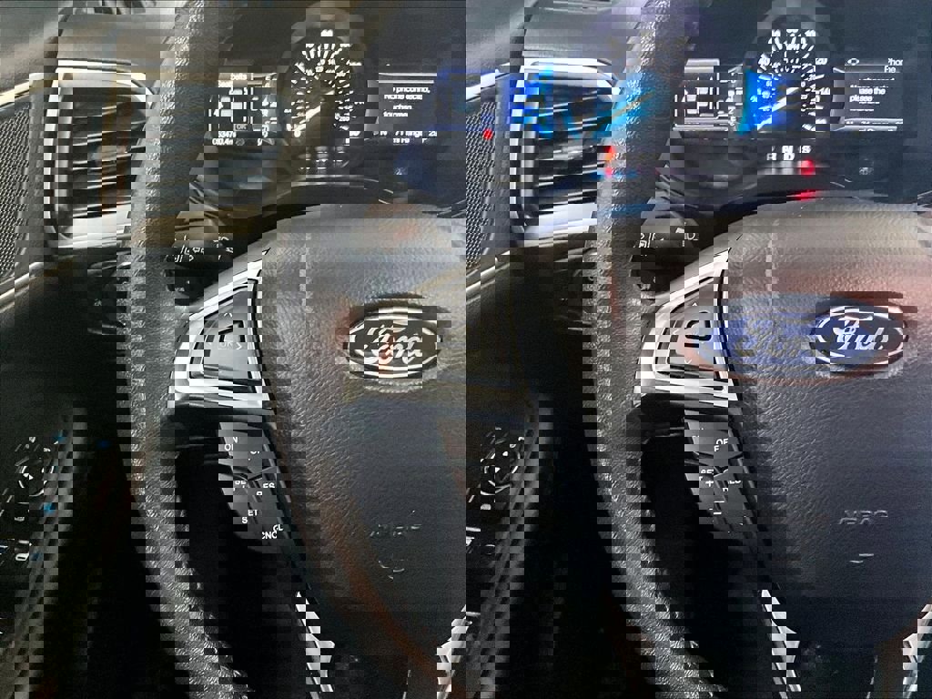 Used 2023 Ford Edge SEL AWD/4WD image 23