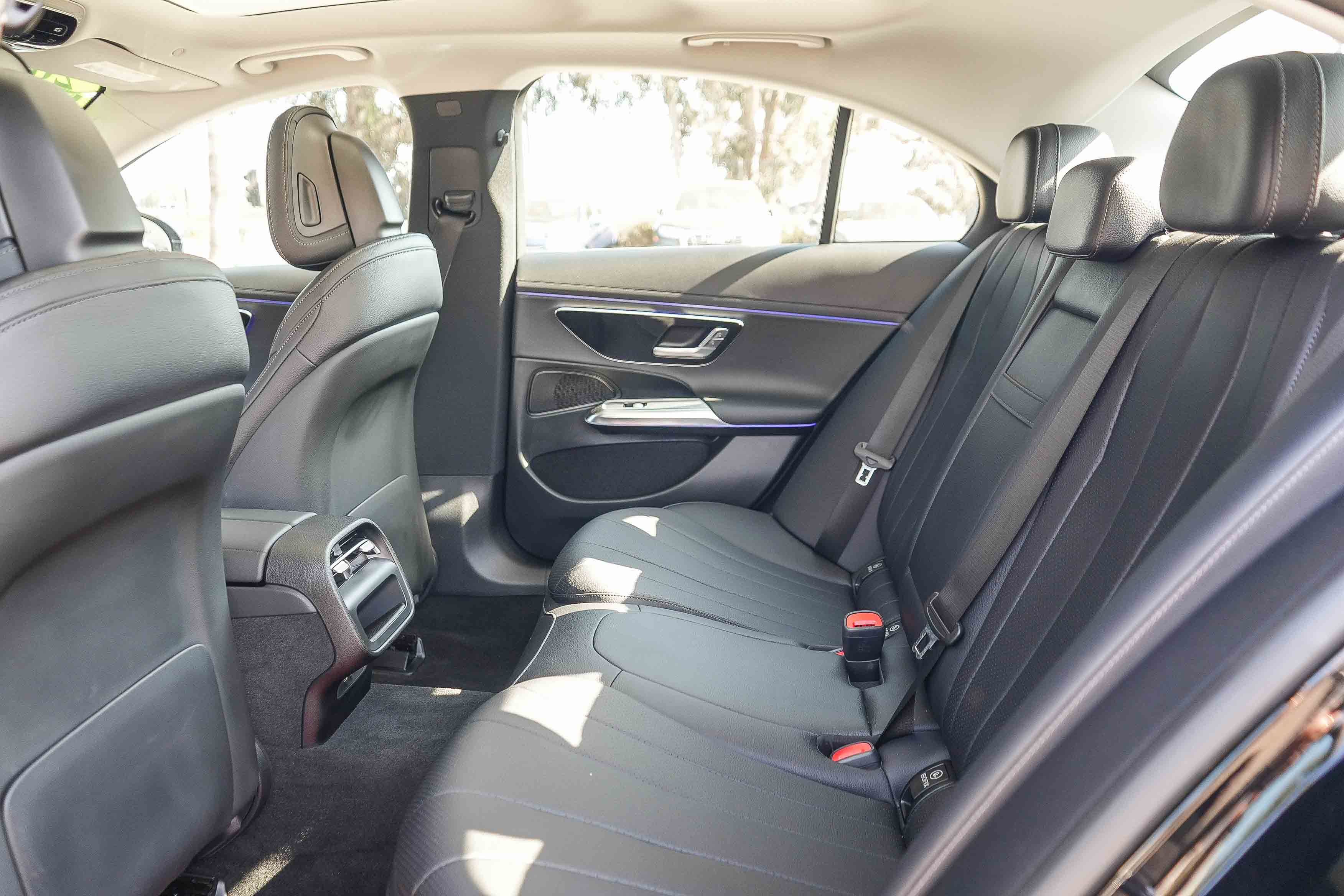 Used 2025 Mercedes-Benz E 350 Sedan w/ Winter Package image 18