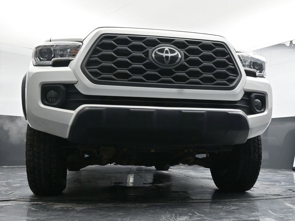 Used 2021 Toyota Tacoma TRD Off-Road image 32