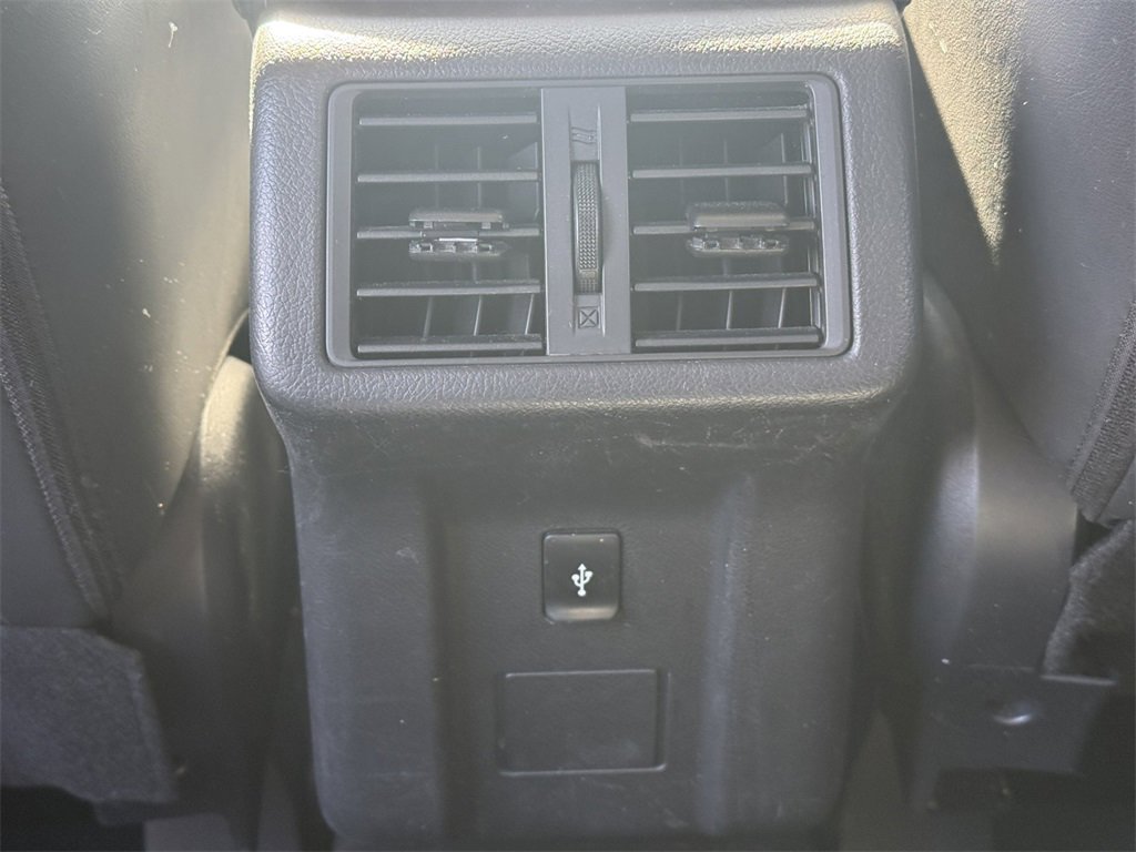Used 2019 Mitsubishi Outlander SE image 28