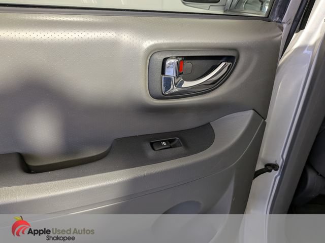Used 2004 Hyundai Santa Fe GLS FWD image 25
